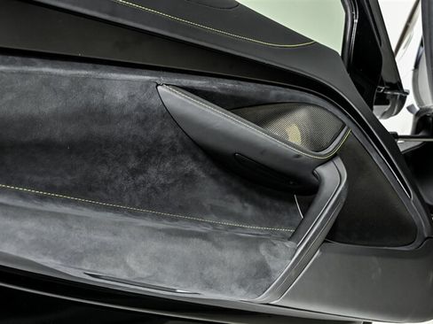 Used 2018 McLaren 720S RWD image 14