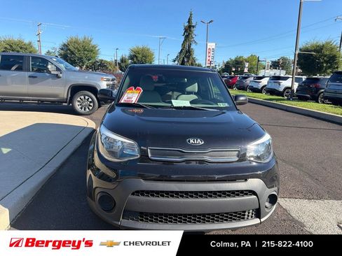 Used 2018 Kia Soul w/ Convenience Package FWD image 2