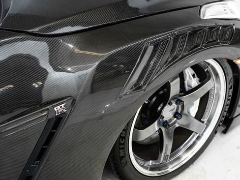 Used 2010 Nissan GT-R Premium image 17