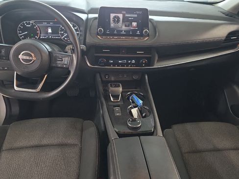 Used 2024 Nissan Rogue SV AWD/4WD image 4
