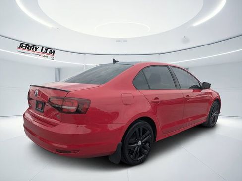 Used 2018 Volkswagen Jetta Sport FWD image 3