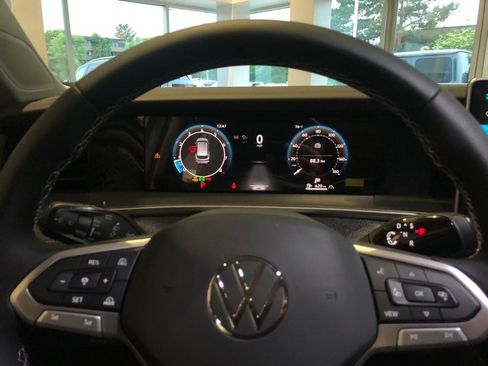 New 2025 Volkswagen Tiguan S image 18