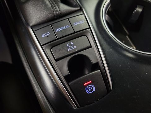 Used 2018 Toyota Camry XSE w/ Driver Assist Package FWD image 18
