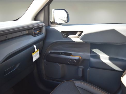 Used 2025 Ford Maverick Tremor AWD/4WD image 11