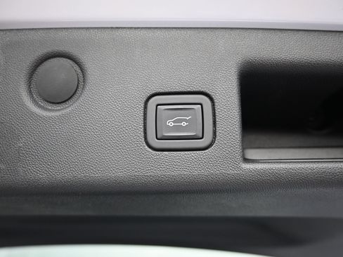 Used 2022 Chevrolet Equinox LT FWD image 29