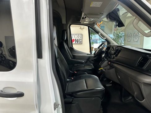 Used 2020 Ford Transit 150 Medium Roof image 28