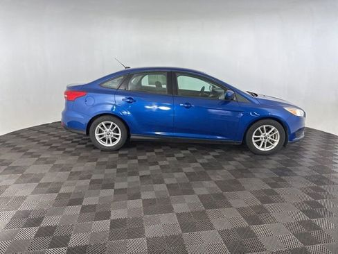 Used 2018 Ford Focus SE image 5