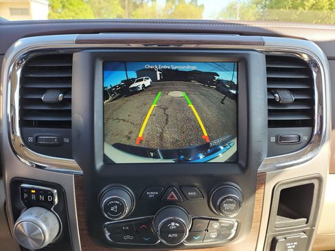 Used 2018 RAM 1500 Laramie w/ Convenience Group AWD/4WD image 23