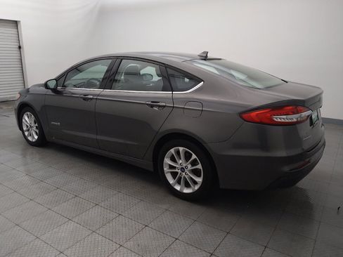 Used 2019 Ford Fusion SE FWD image 3