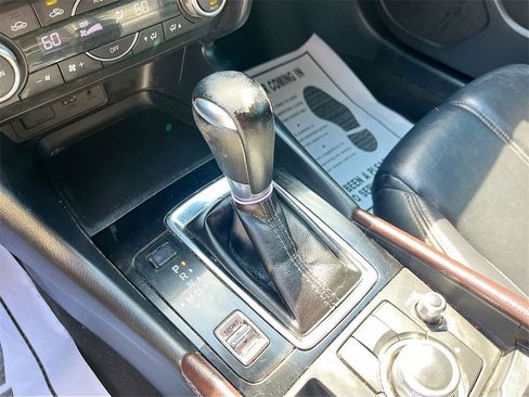 Used 2017 MAZDA MAZDA3 Touring w/ Popular Equipment Package image 16