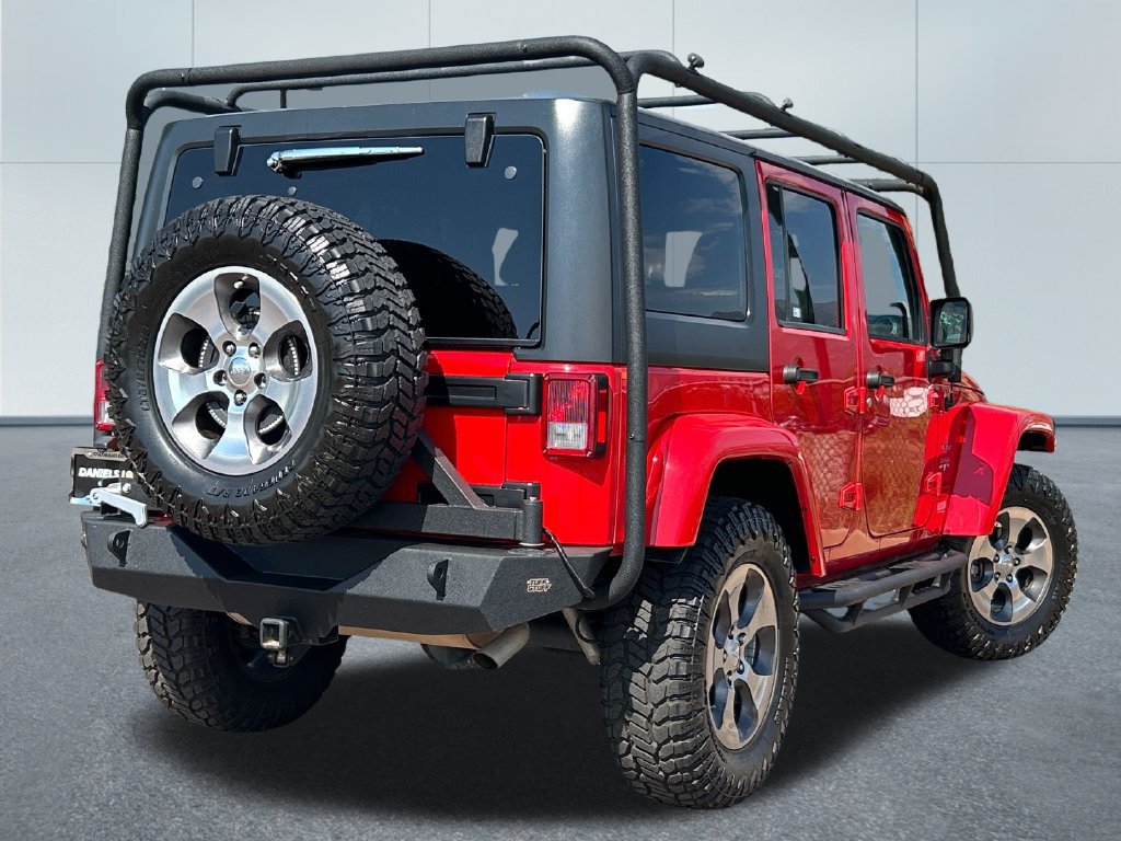 Used 2017 Jeep Wrangler Unlimited Sahara w/ Connectivity Group AWD/4WD image 2