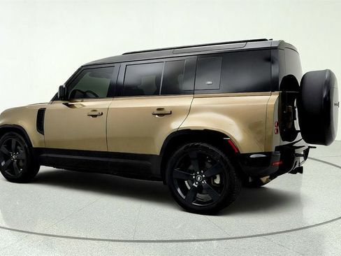 Used 2023 Land Rover Defender 110 X-Dynamic SE AWD/4WD image 7