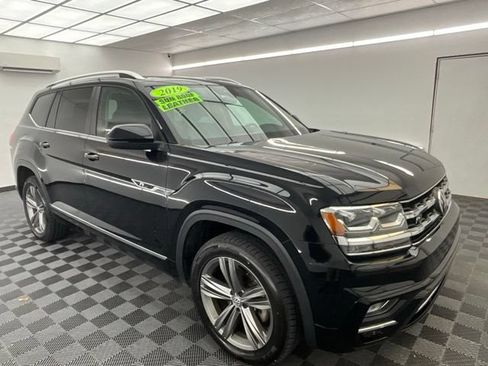 Used 2019 Volkswagen Atlas SEL R-Line AWD/4WD image 3