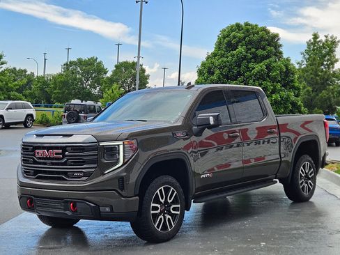 Used 2024 GMC Sierra 1500 AT4 w/ Technology Package AWD/4WD image 3