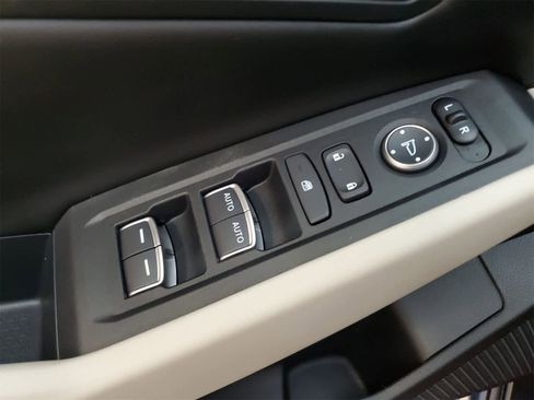 Certified 2024 Honda Accord EX image 17