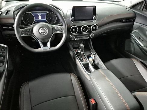 Used 2024 Nissan Sentra SR w/ SR Premium Package image 10