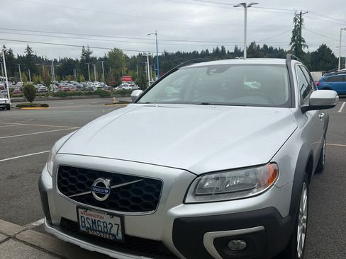 Used 2016 Volvo XC70 T5 Premier AWD/4WD image 2