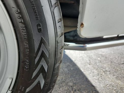 Used 1991 Ford Mustang LX image 13