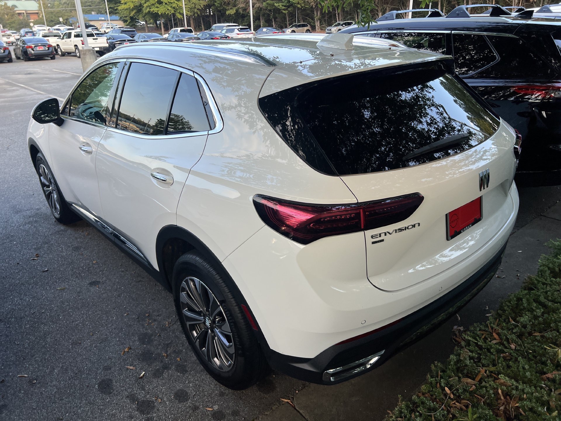 Used 2024 Buick Envision Preferred AWD/4WD image 2