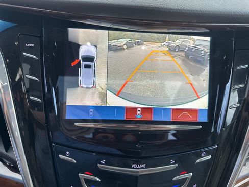 Used 2017 Cadillac Escalade ESV Premium Luxury image 14