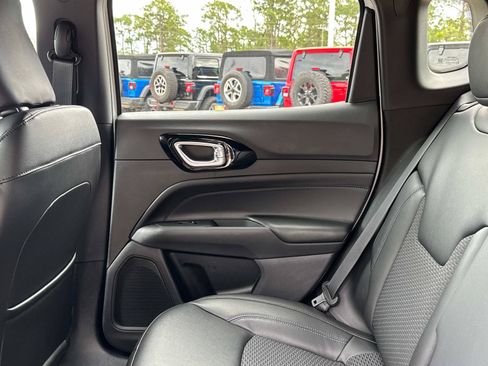 New 2026 Jeep Compass Latitude AWD/4WD image 14