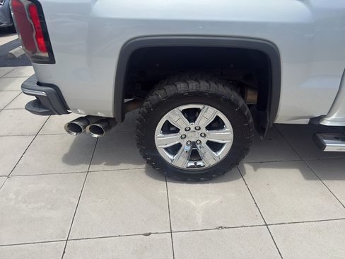 Used 2018 GMC Sierra 1500 SLT AWD/4WD image 7