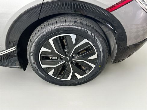 Used 2024 Kia EV6 Wind image 11