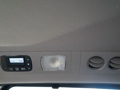 Used 2015 Honda Odyssey Touring image 25