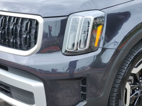 Certified 2025 Kia Telluride EX w/ EX Captain's Chair Package AWD/4WD image 7