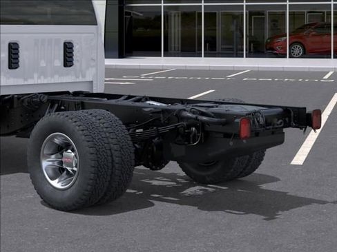 New 2026 GMC Sierra 3500 Pro AWD/4WD image 14
