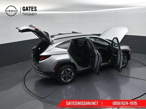 Used 2025 Hyundai Tucson SEL AWD/4WD image 55