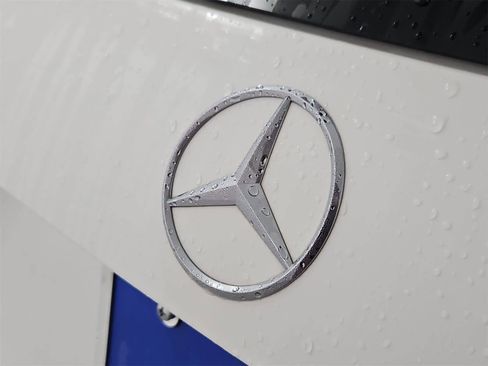 Used 2022 Mercedes-Benz GLA 250 4MATIC image 11