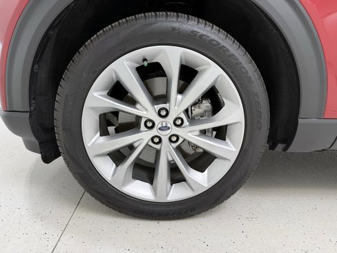 Used 2023 Ford Explorer Platinum w/ Technology Package image 10