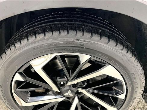 Used 2022 Mitsubishi Outlander SE image 35