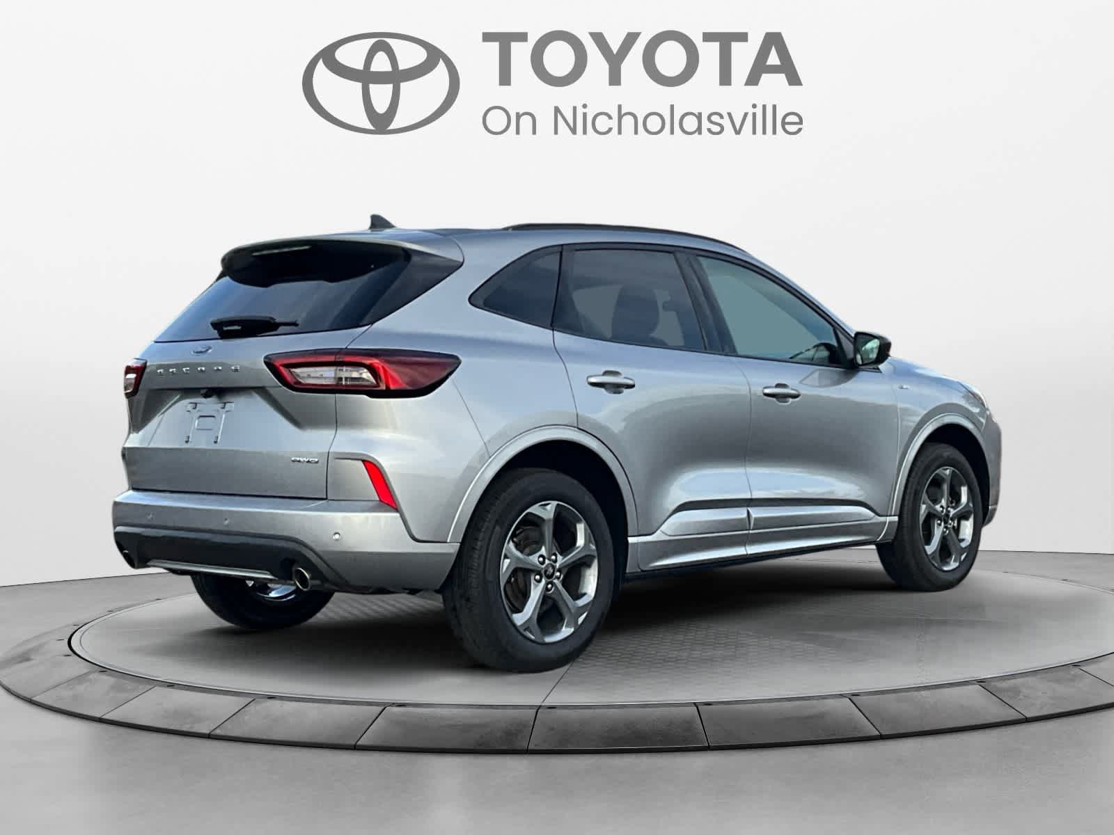 Used 2024 Ford Escape ST-Line w/ Tech Pack #1 AWD/4WD image 5