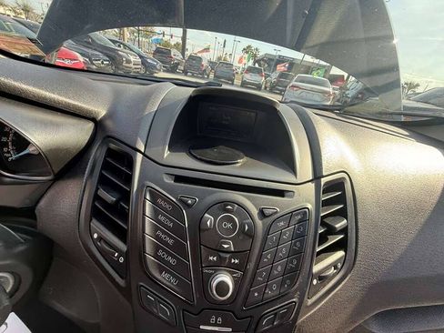 Used 2019 Ford Fiesta SE FWD image 11