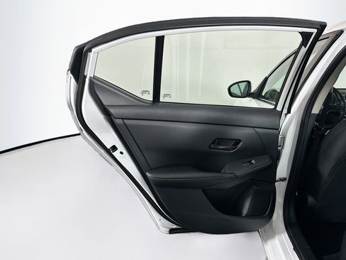 Used 2024 Nissan Sentra SV image 24