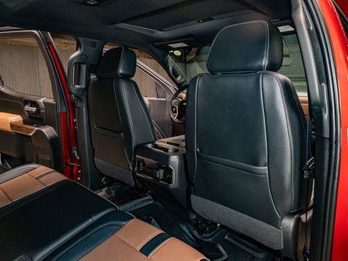 Used 2022 Chevrolet Silverado 1500 High Country image 24