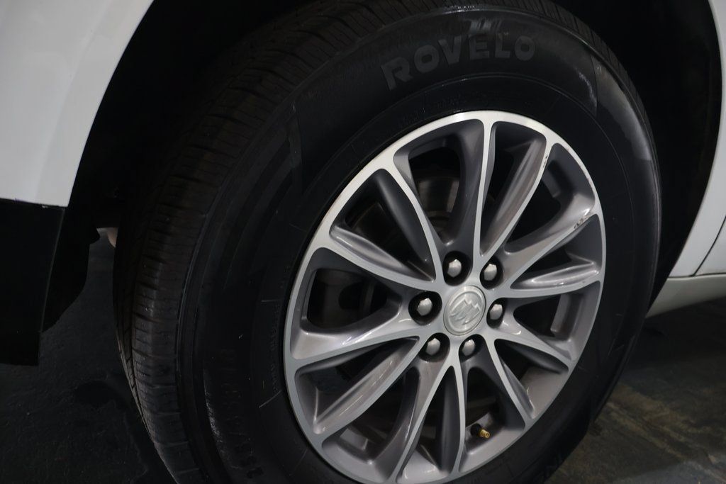 Used 2022 Buick Enclave Premium AWD/4WD image 32