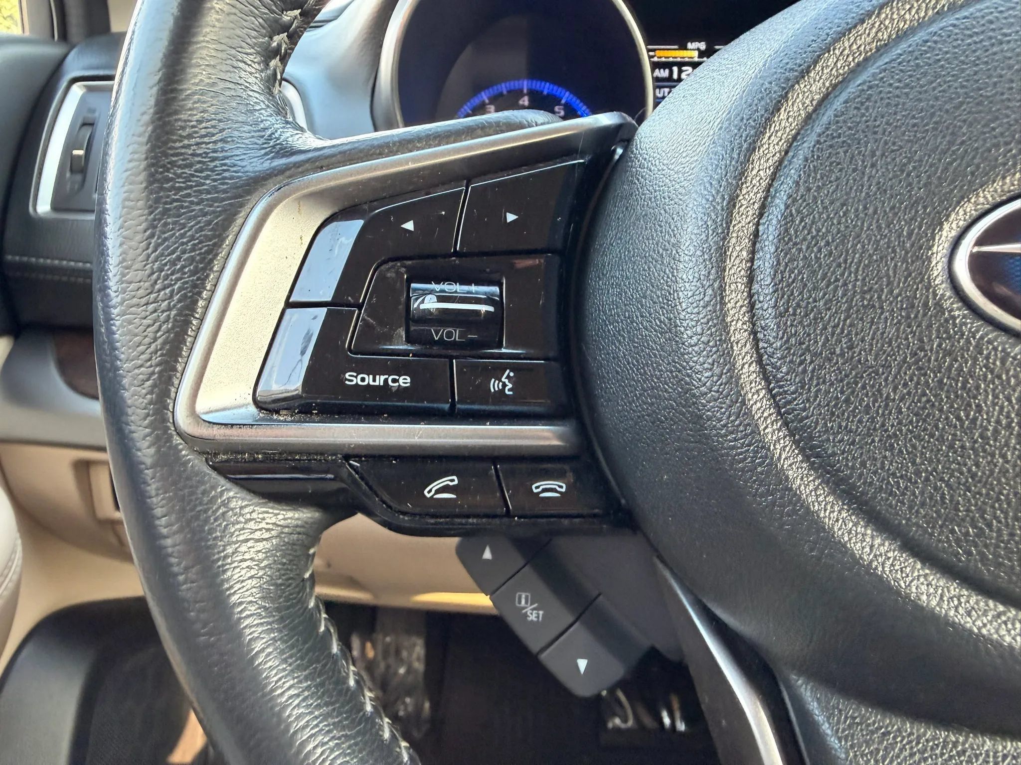 Used 2019 Subaru Outback 3.6R Limited AWD/4WD image 28
