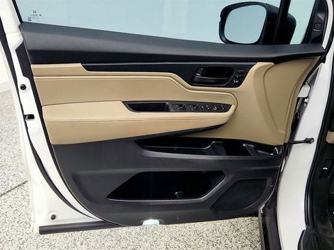 Used 2023 Honda Odyssey EX-L image 11
