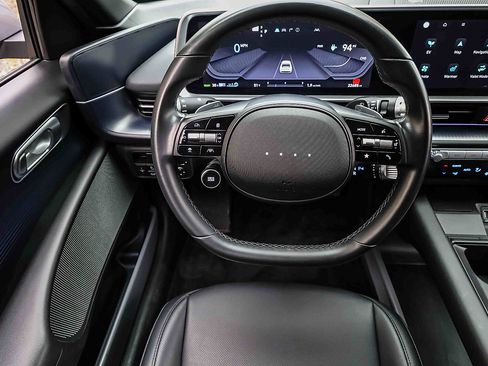 Used 2023 Hyundai Ioniq 6 SEL image 18