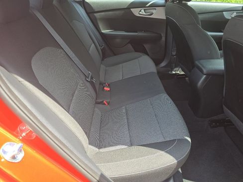 Used 2023 Kia Forte LXS w/ LXS Technology Package FWD image 17