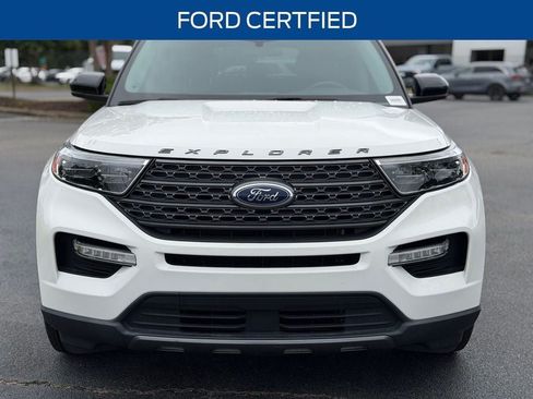 Certified 2022 Ford Explorer XLT w/ Equipment Group 202A RWD image 3
