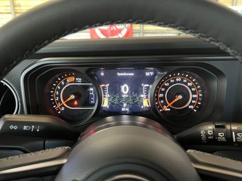 New 2025 Jeep Wrangler Unlimited Rubicon w/ Steel Bumper Group image 14