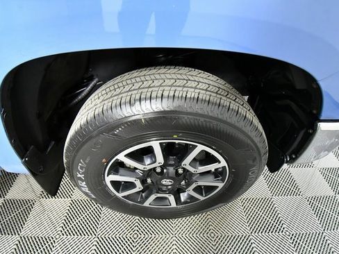 Used 2018 Toyota Tundra Limited image 17