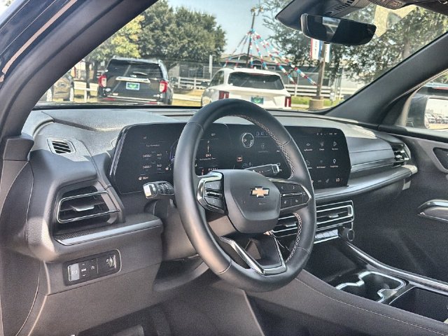 Certified 2026 Chevrolet Traverse LT w/ Driver Confidence Package FWD image 10