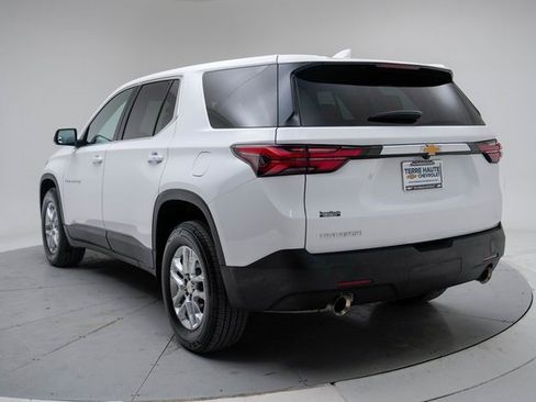 Used 2022 Chevrolet Traverse LS image 3