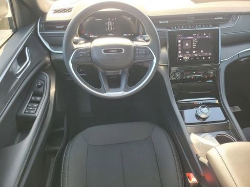 New 2025 Jeep Grand Cherokee Laredo w/ MOPAR Finishing Package RWD image 7