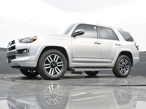 Used 2022 Toyota 4Runner Limited image 27